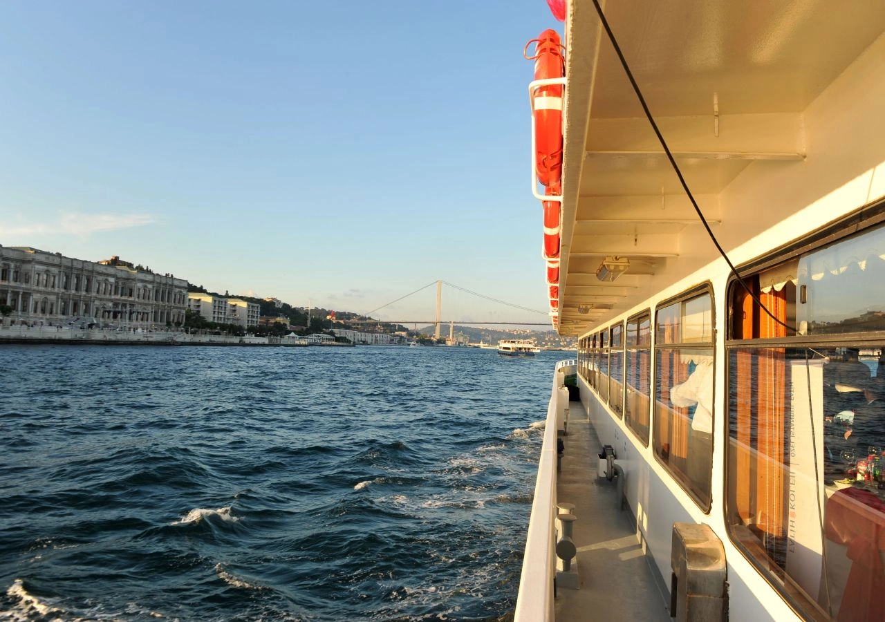 Full Day Istanbul Bosphorus Cruise Tour